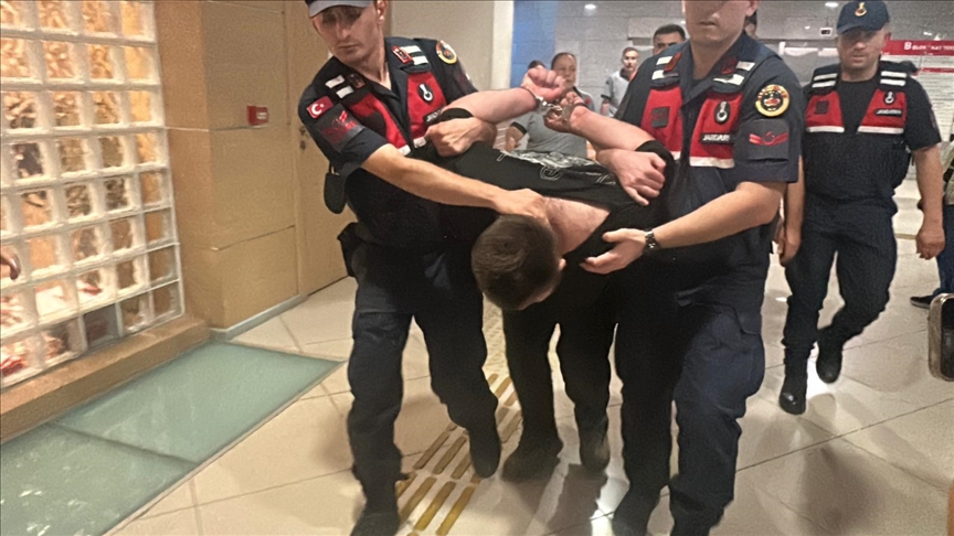 İstanbul'da Cumhuriyet Savcısı Ercan Kayhan'ı bıçaklayarak öldüren şüpheli adliyede