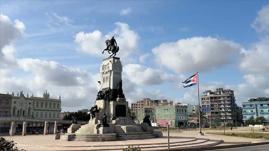 Xi vows China's 'firm support' to Cuba’s 'just fight' against interference, embargo