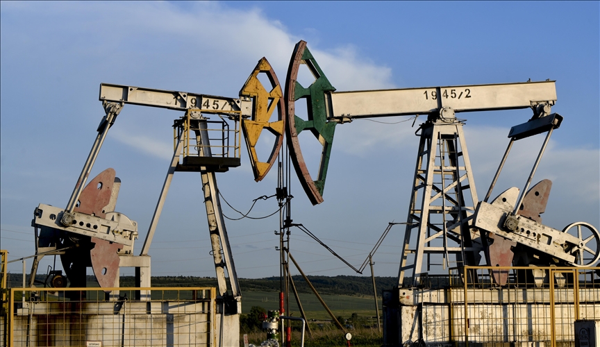 Trump urges European leaders to stop buying Russian oil, pressure China