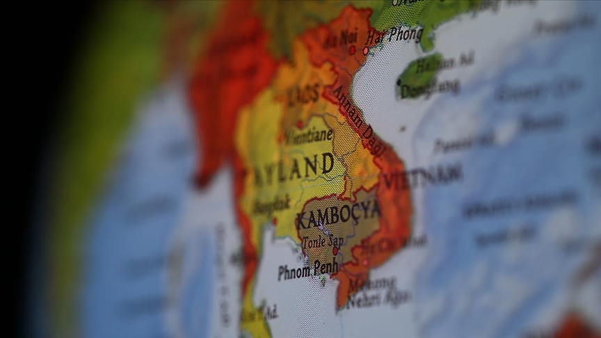 Kamboçya ile krizin ardından Tayland siyasetinde etkili Şinavatra ailesinin geleceği tehlikede