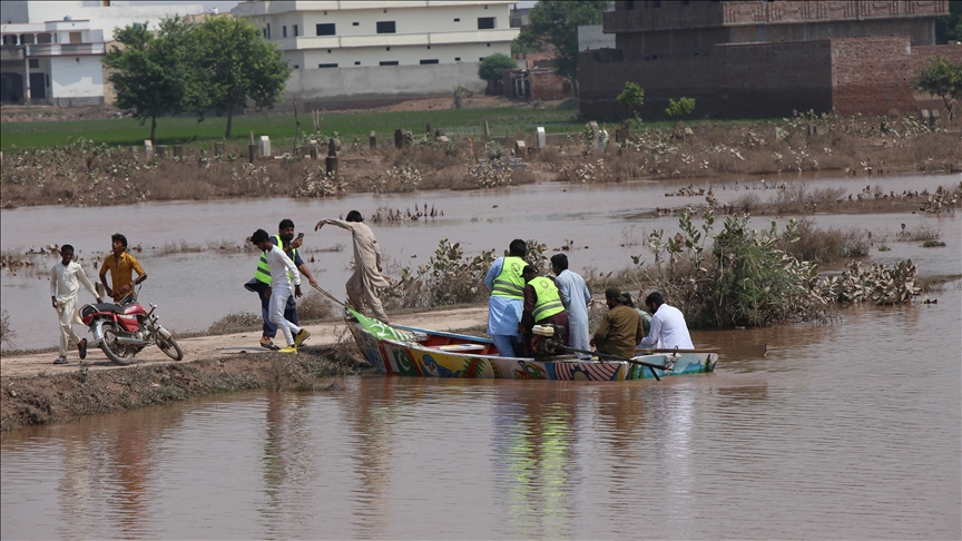 Pakistan'ın Pencap eyaletindeki seller nedeniyle yarım milyon kişi daha tahliye edildi