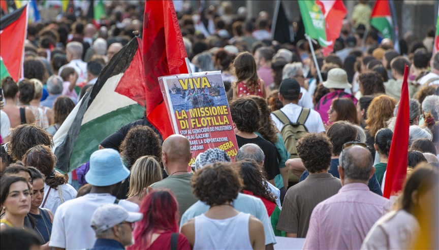 Hiljade ljudi u Italiji marširale u znak podrške Palestini i Globalnoj floti Sumud