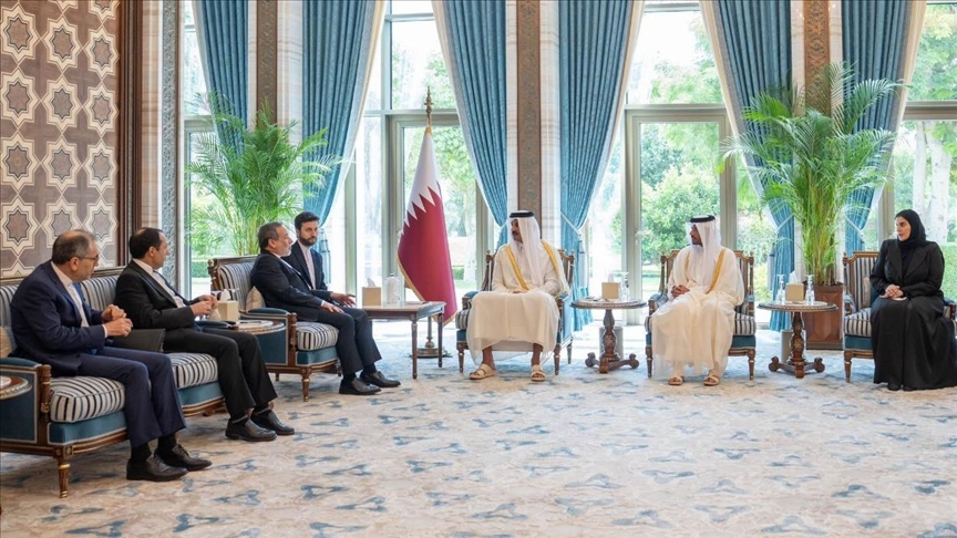 دیدار امیر قطر با وزیر خارجه ایران در دوحه