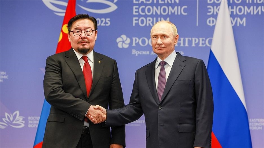 Путин и премьер-министр Монголии обсудили стратегическое партнерство на ВЭФ