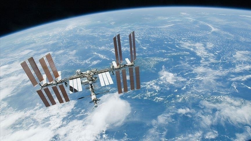 SpaceX'in Dragon kapsülü, Uluslararası Uzay İstasyonunun yörüngesini yükseltmeyi başardı