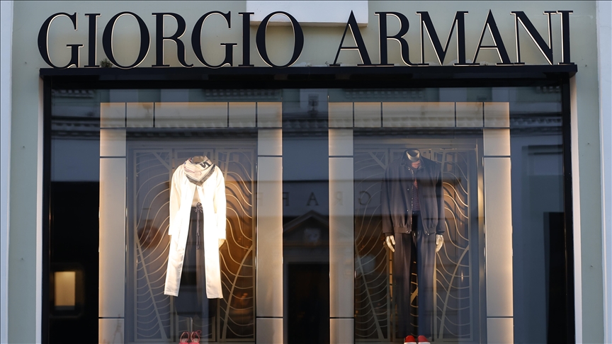Ndërron jetë në moshën 91-vjeçare stilisti italian i modës, Giorgio Armani