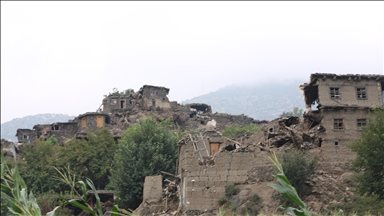 Afganistan'da meydana gelen depremde ölenlerin sayısı 2 bin 205'e yükseldi