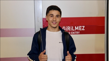Trabzonspor'un anlaşmaya vardığı Benjamin Bouchouari, Trabzon'a geldi