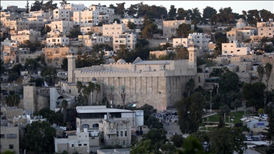 الخليل.. فلسطينيون يحيون ذكرى المولد النبوي بالمسجد الإبراهيمي