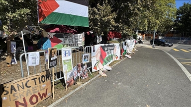 Filistin destekçisi aktivistler, Gazze'de soykırımın durdurulması için BM önünde çadır eylemi başlattı