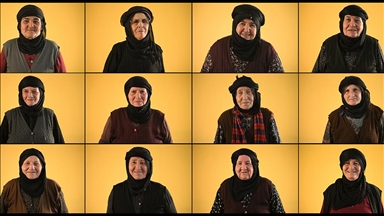 "Kara yapıklılar" baş bağlama geleneğini yıllardır sürdürüyor