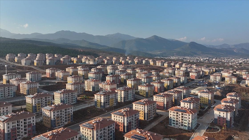 Depremzede hak sahiplerine 54 bin 200 bağımsız bölüm teslim edilecek