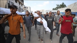 Artêşa Îsraîlê li rojavayê Xezeyê avahiyek pirqatî ku bi sedan Filistînî lê dimînin bombebaran kir