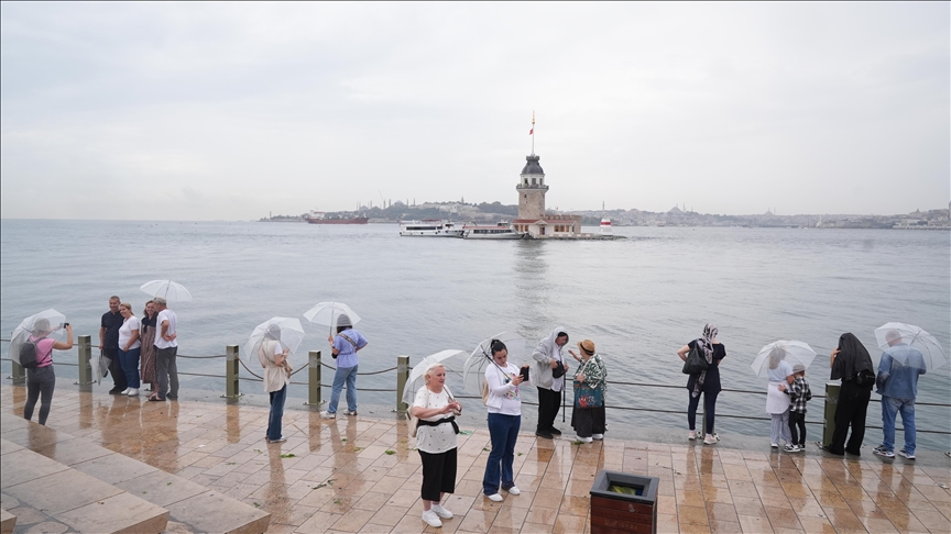 İstanbul'da yağış etkili oluyor