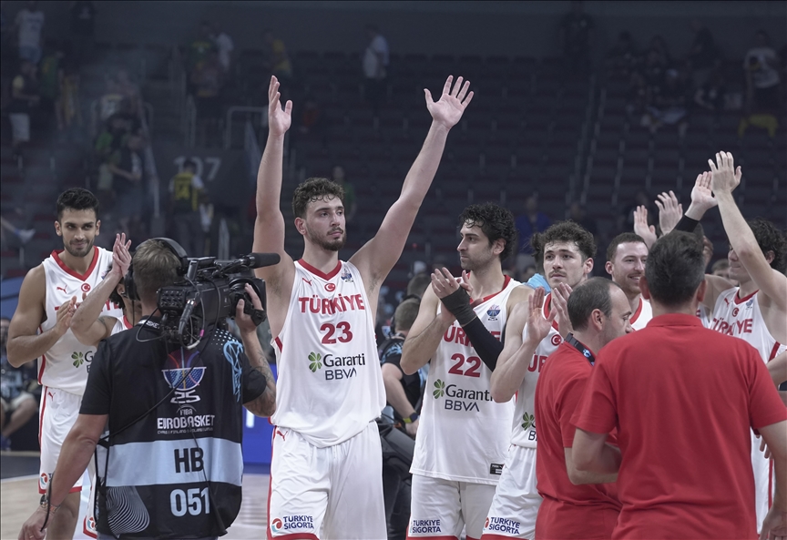 EuroBasket 2025 : La Türkiye en quarts de finale après 16 ans d'attente