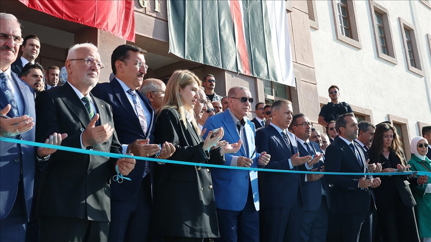 Cumhurbaşkanı Erdoğan, Malatya'da yapımı tamamlanan yeni valilik binasının açılış törenine katıldı
