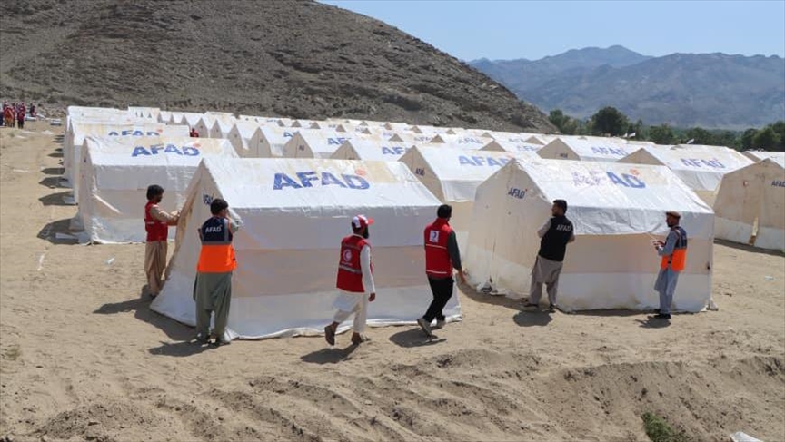 AFAD'dan Afganistan'daki depremzedelere barınma, beslenme ve hijyen malzemesi desteği
