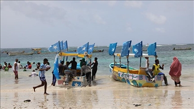 شاطئ ليدو وسوق السمك.. حكاية الصوماليين مع البحر