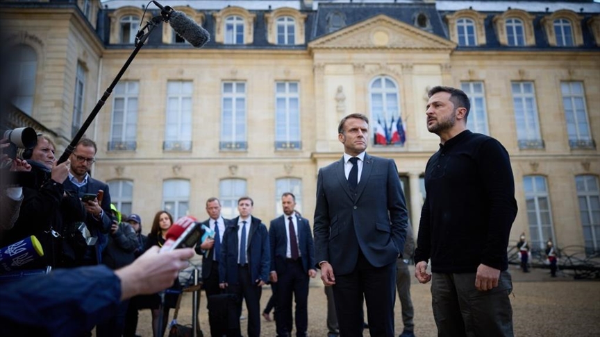 Ukraine's Zelenskyy, France's Macron coordinate response in wake of Russian strikes