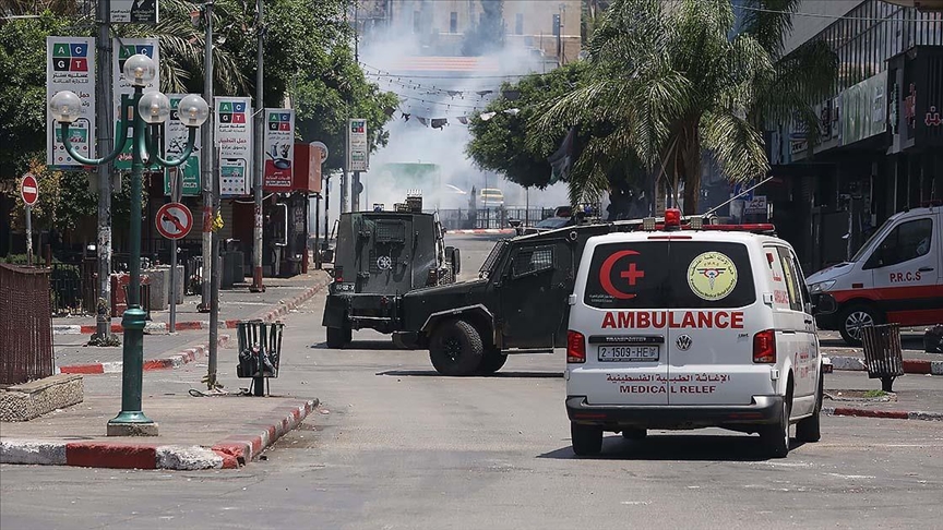 İsrail ordusunun Batı Şeria'daki baskınlarında 24 Filistinli yaralandı