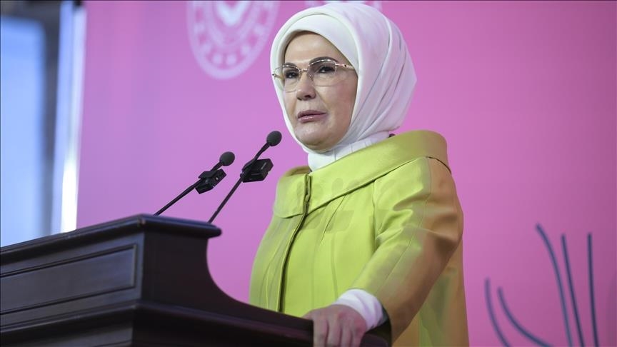 Emine Erdoğan A Milli Kadın Voleybol Takımı'nı kutladı