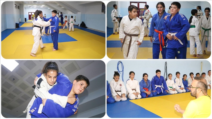 Minikler Türkiye şampiyonu kuraşçıların hedefleri büyük