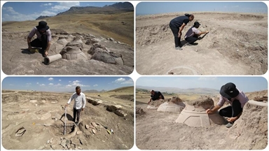 Li Wanê di berateyên Keleha Kevenliyê da 76 pithos hatin derxistin