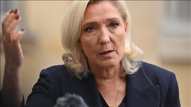  Marine le Pen juge la France en « état d’asphyxie démocratique »
