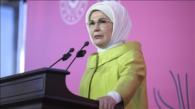 Emine Erdoğan A Milli Kadın Voleybol Takımı'nı kutladı 