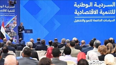 مصر تستهدف رفع النمو الاقتصادي إلى 7 بالمئة بحلول 2030