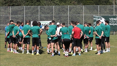 Sakaryaspor 3 sezonda 9 teknik direktör değiştirdi