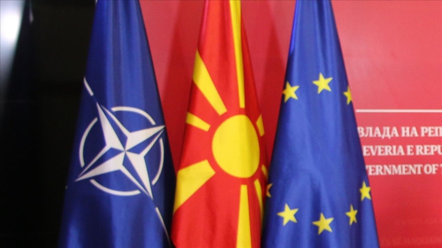 BE dhe NATO urojnë Maqedoninë e Veriut për Ditën e Pavarësisë