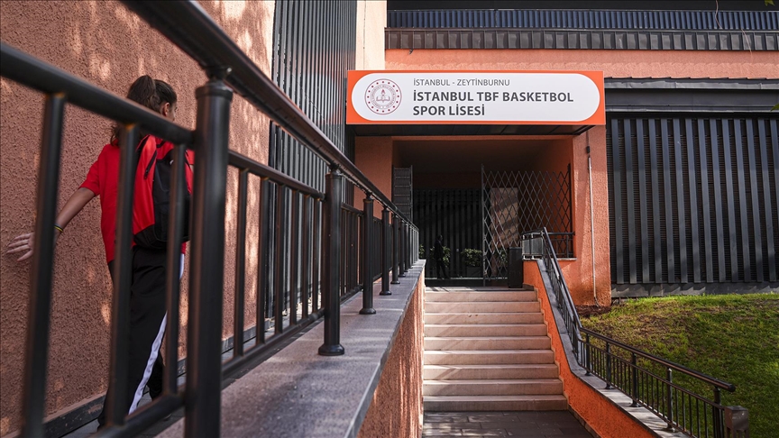 İstanbul TBF Basketbol Spor Lisesi'nde "ilk ders zili" çaldı