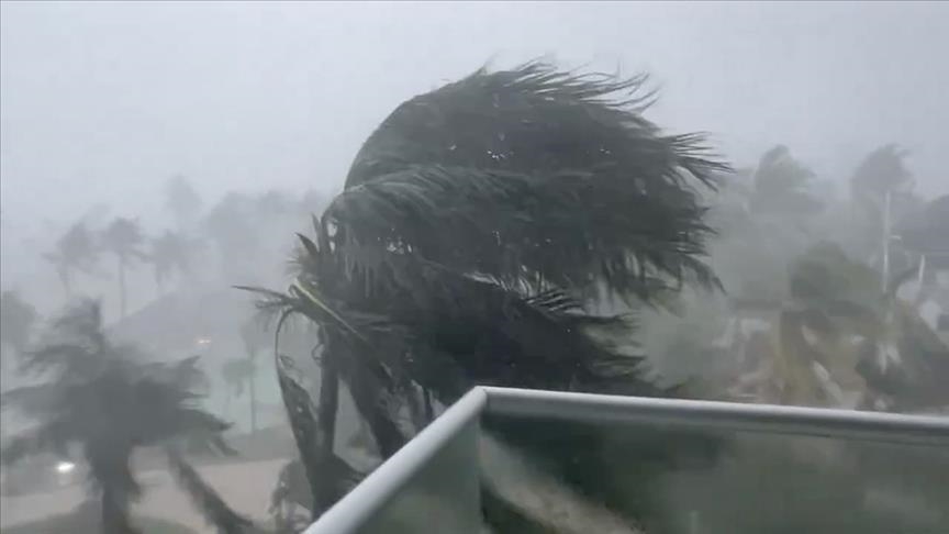Hawaii under state of emergency ahead of Hurricane Kiko
