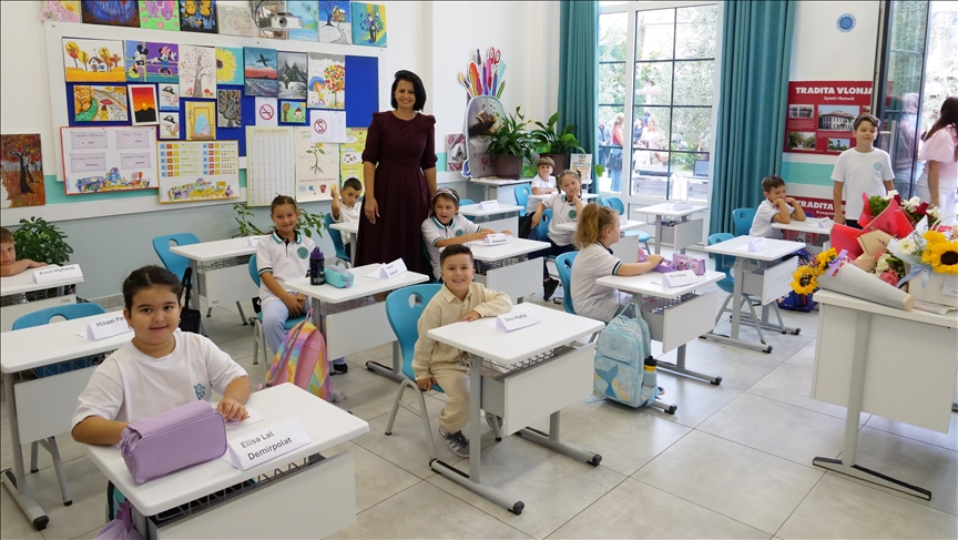 Shqipëri, fillon viti i ri shkollor
