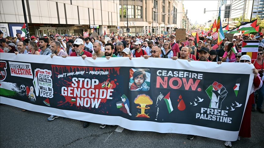 Bruxelles : des dizaines de milliers de personnes défilent pour montrer leur solidarité avec Gaza