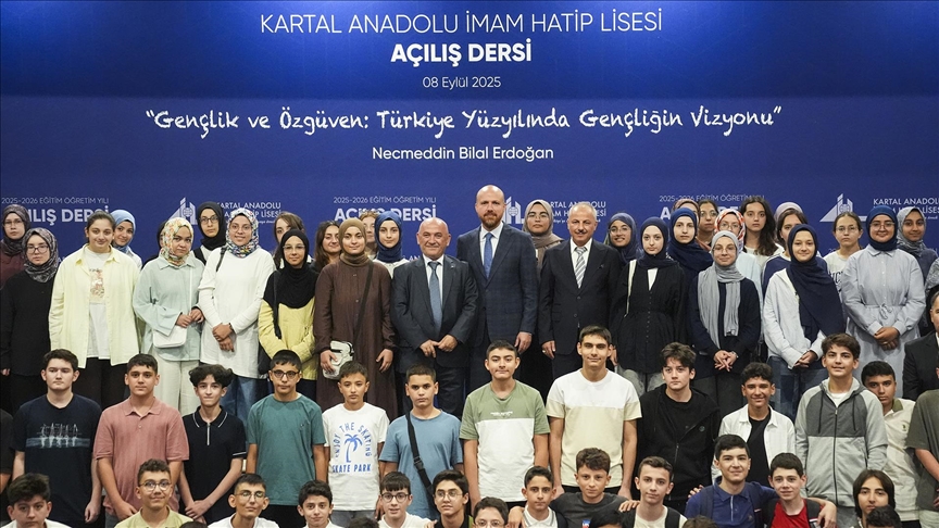 Kartal Anadolu İmam Hatip Lisesi'nde yeni eğitim öğretim yılı açılış töreni düzenlendi