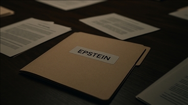 ABD Kongresindeki Demokratlar Trump'ın reddettiği Epstein mektubunu açıkladı