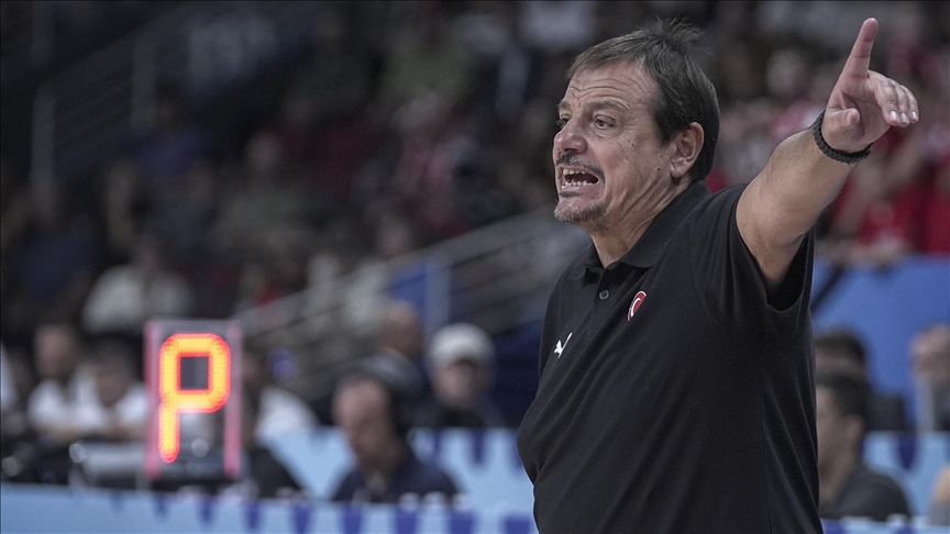 A Milli Basketbol Takımı Başantrenörü Ergin Ataman: Madalya ve şampiyonluk peşindeyiz