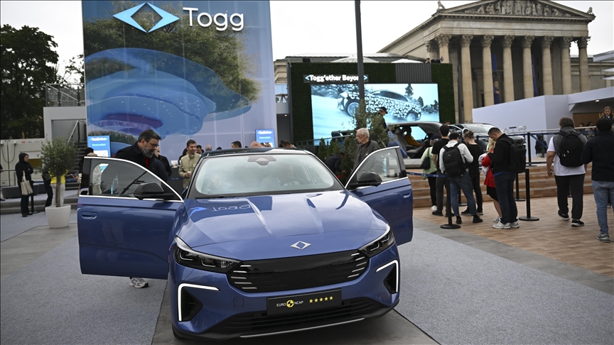 Automobili turk Togg ekspozohet në sheshin historik Königsplatz në Mynih të Gjermanisë