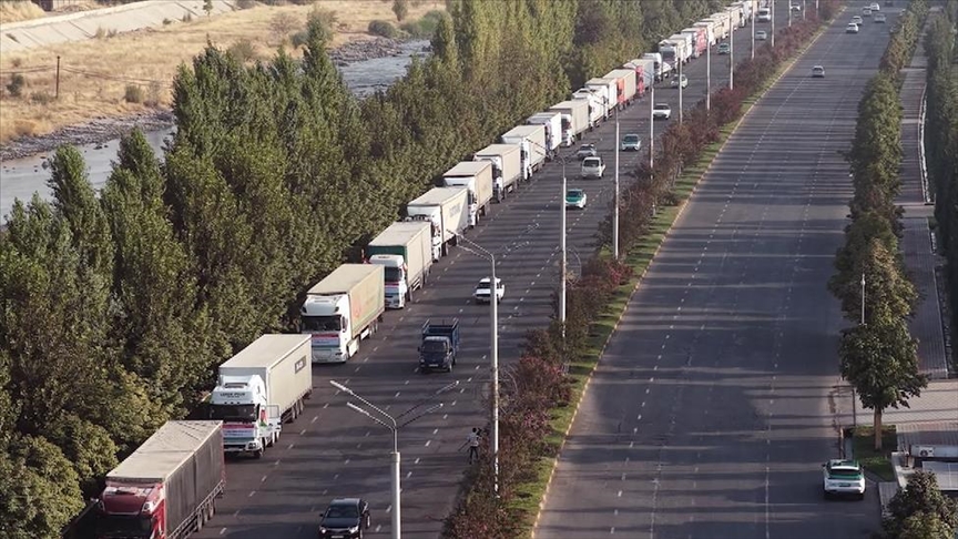 تاجیکستان کمکهای بشردوستانه به زلزلهزدگان افغانستان ارسال کرد