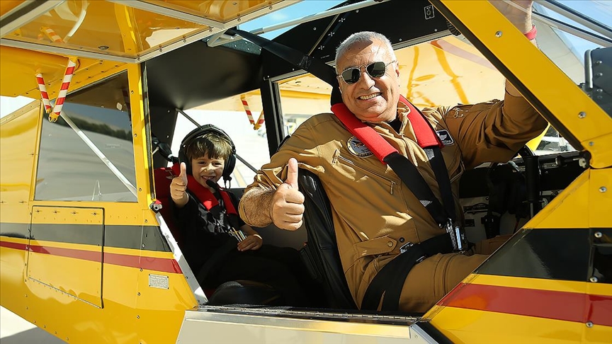 Dede ile torunu Sivrihisar'da gösteri uçuşu yapacak