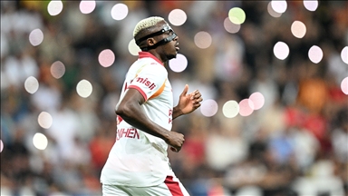 Galatasaray'da Victor Osimhen'in ayak bileğinde "gerilme ve kanama" tespit edildi
