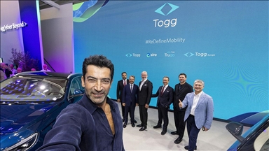 Kenan İmirzalıoğlu: Buranın bilinen, önde gelen markalarının arasında kendi arabamıza gururla bakıyor olmak büyük kıvanç