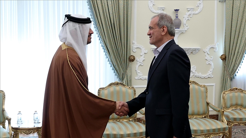 İran Cumhurbaşkanı Pezeşkiyan, Katar Emiri Al Sani ile telefonda görüştü