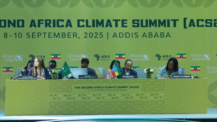 African leaders adopting the Addis Ababa Declaration at end of summit