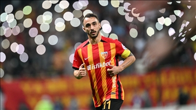 Kayserispor, Gökhan Sazdağı'nın transferi için Beşiktaş ile anlaştıklarını açıkladı