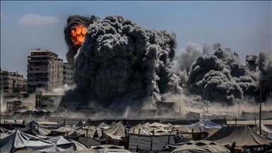 Israel intensifies bombardment of Gaza City, leveling high-rise towers to push residents south