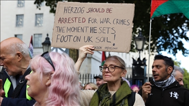 Hiljade ljudi u Londonu traže hapšenje izraelskog predsjednika tokom posjete Velikoj Britaniji