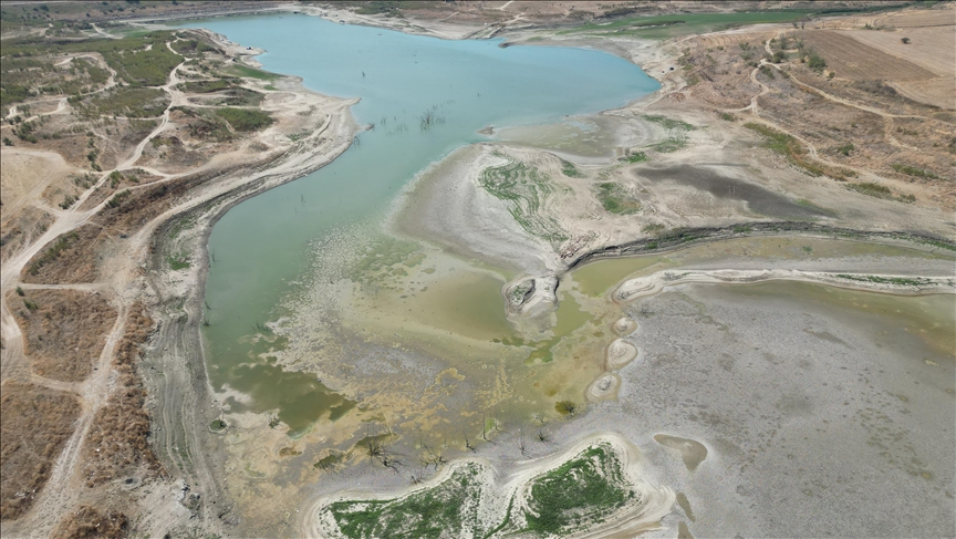Tekirdağ'daki Türkmenli Göleti'nde su seviyesi yüzde 2'nin altına düştü